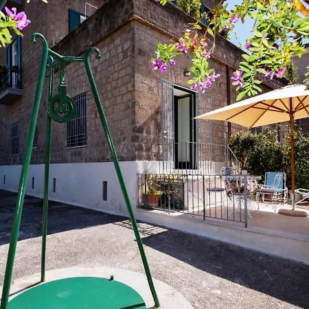 Tozzoli House سورينتو